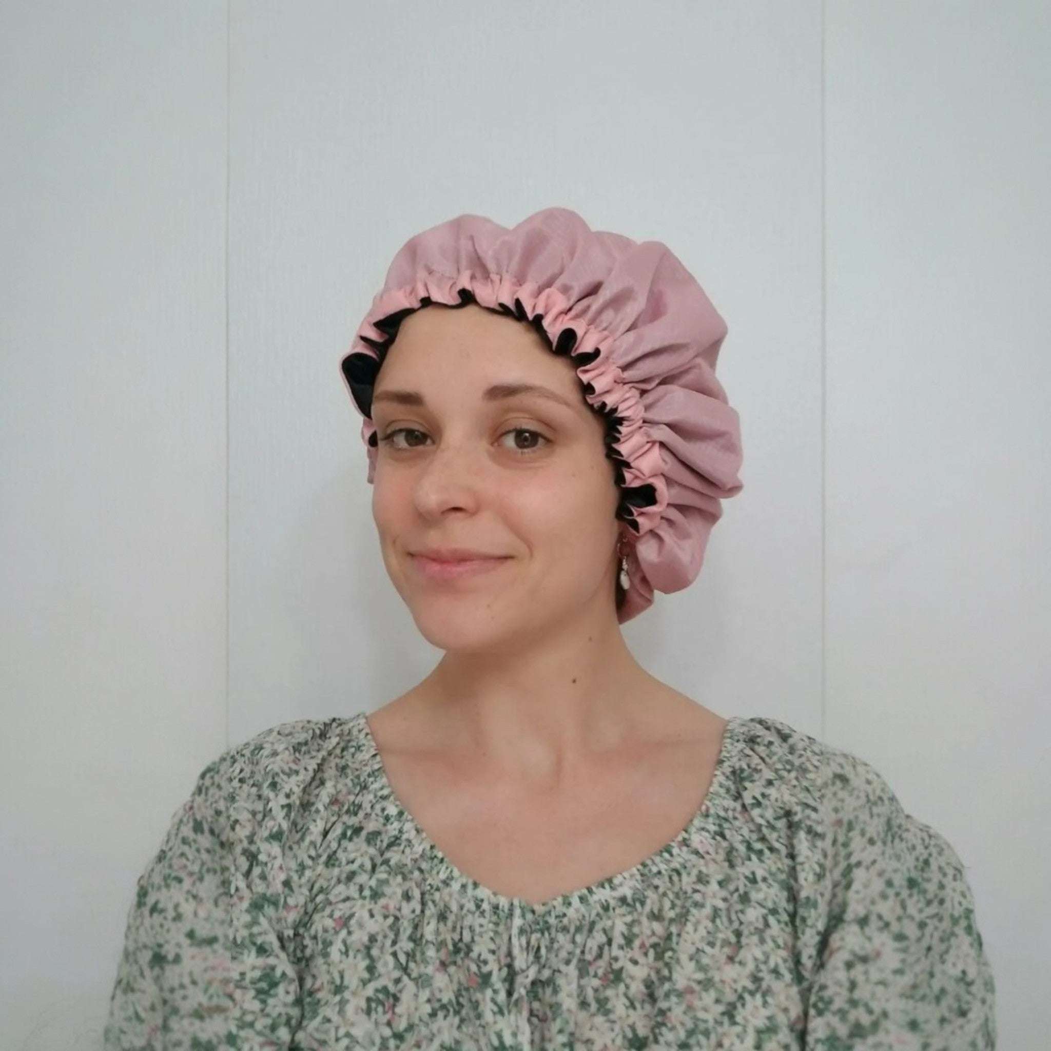 Satin Shower Cap - Waterproof Hair Protection | Couronne Par Elle - Couronne Par Elle