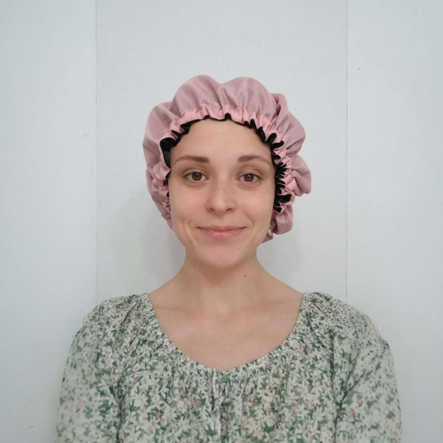 Satin Shower Cap - Waterproof Hair Protection | Couronne Par Elle - Couronne Par Elle